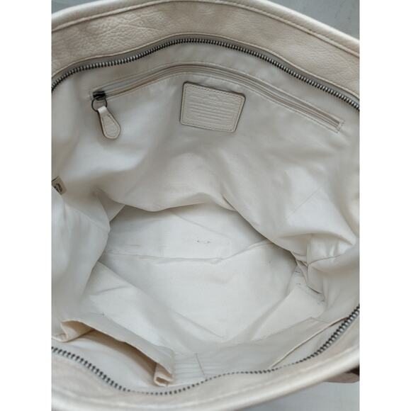 Coach Mickie Off-white Pebbled Leather Double Handle Zipper Tote Bag With Wallet - Picture 10 of 16
